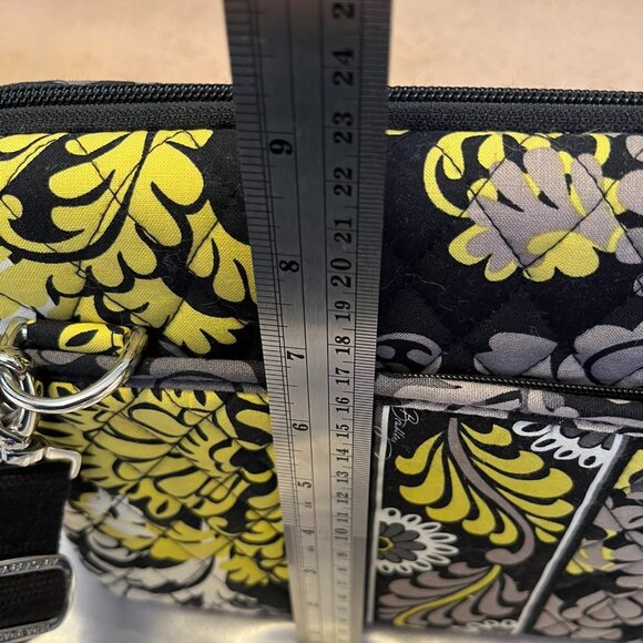 Vera Bradley Hard Shell Tablet Case – Retired “Baroque” Pattern – Crossbody - Picture 10 of 16